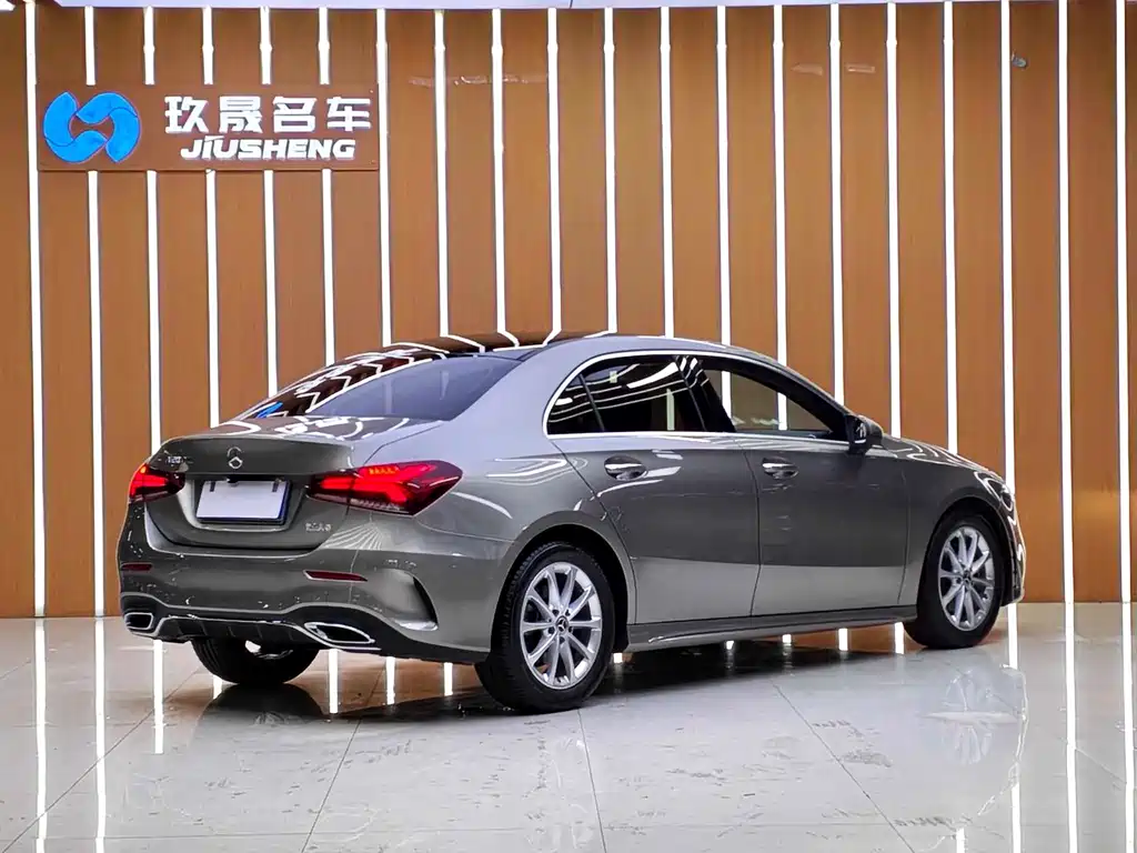 Mercedes-Benz A-Class 2020 — фото 16