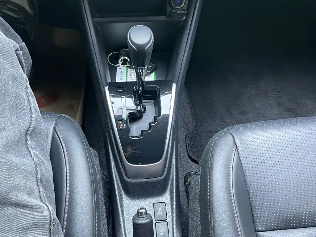 Toyota Yaris L 2023 — фото 11
