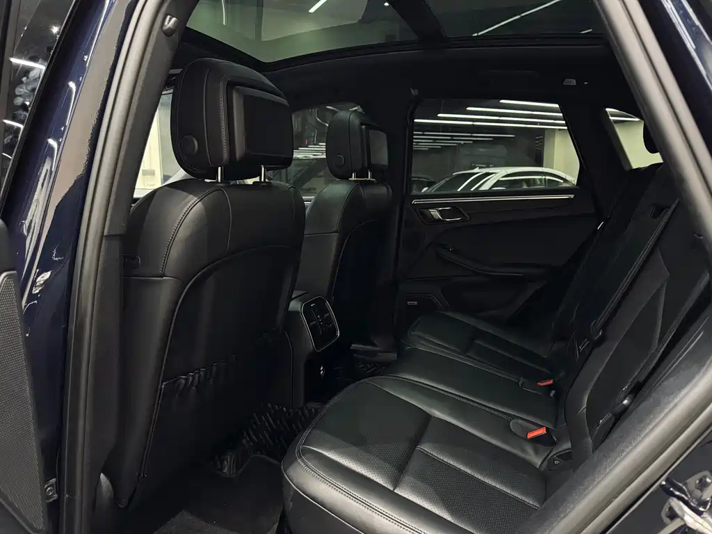 Porsche Macan 2022 — фото 13