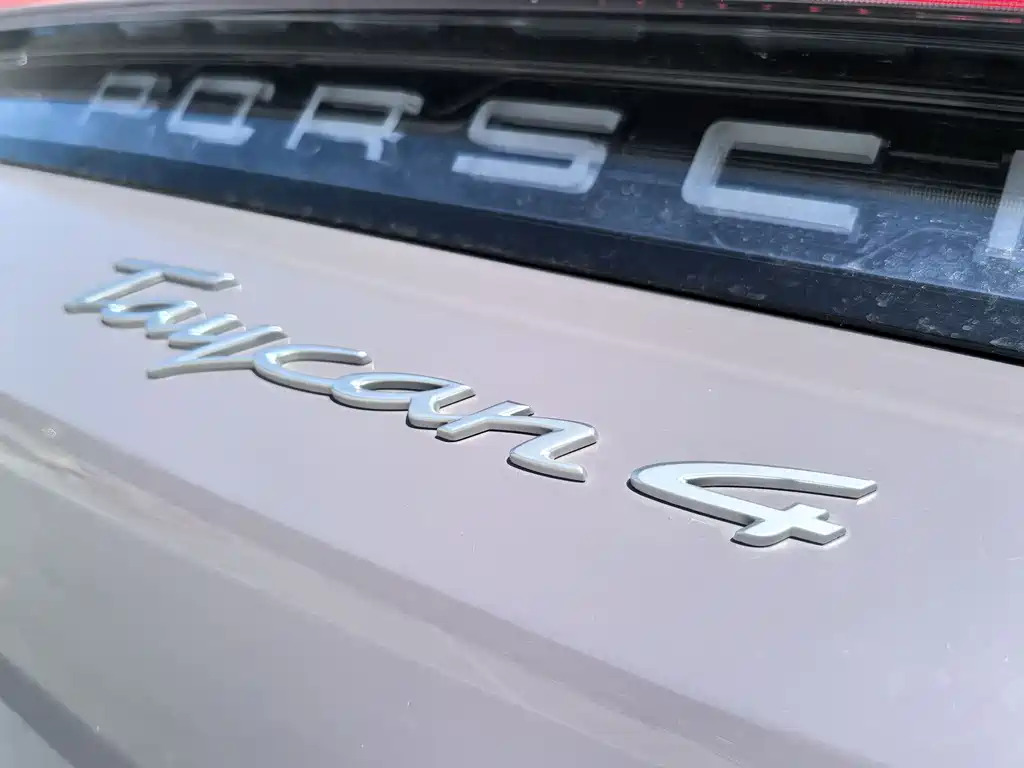 Porsche Taycan 2024 — фото 13