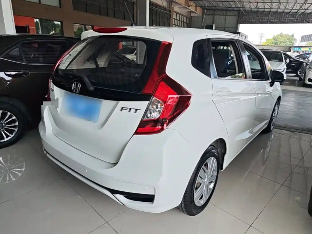 Honda Fit 2018 — фото 7