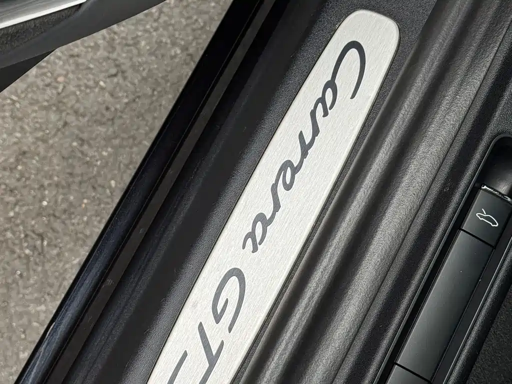 Porsche 911 2018 — фото 14