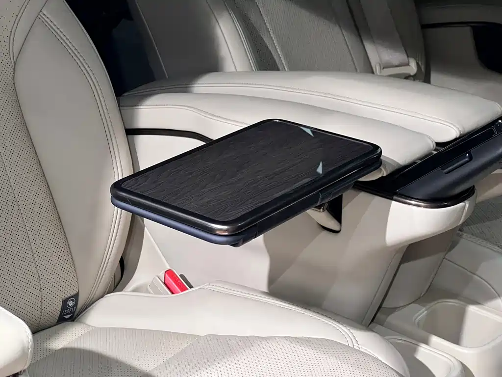 Toyota Vellfire 2024 — фото 11