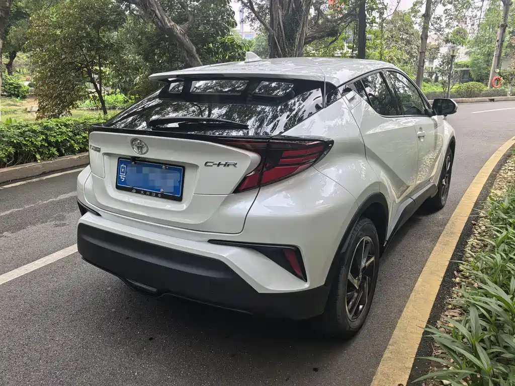 Toyota C-HR 2021 — фото 7