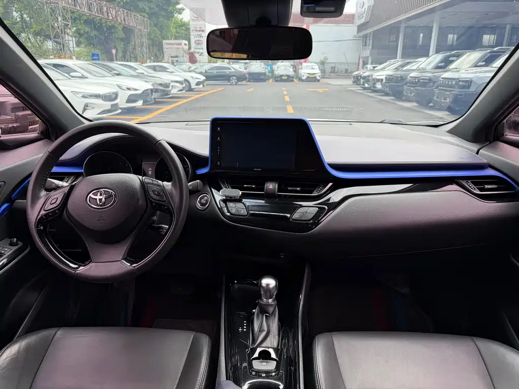 Toyota IZOA 2018 — фото 21