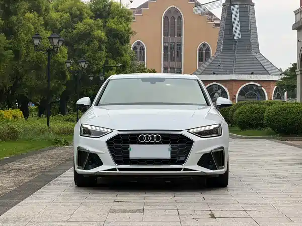 Audi A4L 2020