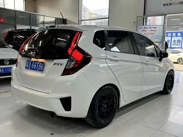 Honda Fit 2016