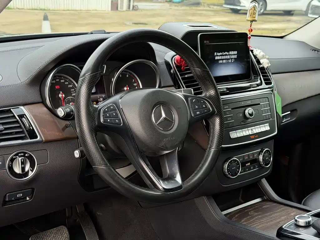 Mercedes-Benz GLE 2019 — фото 8