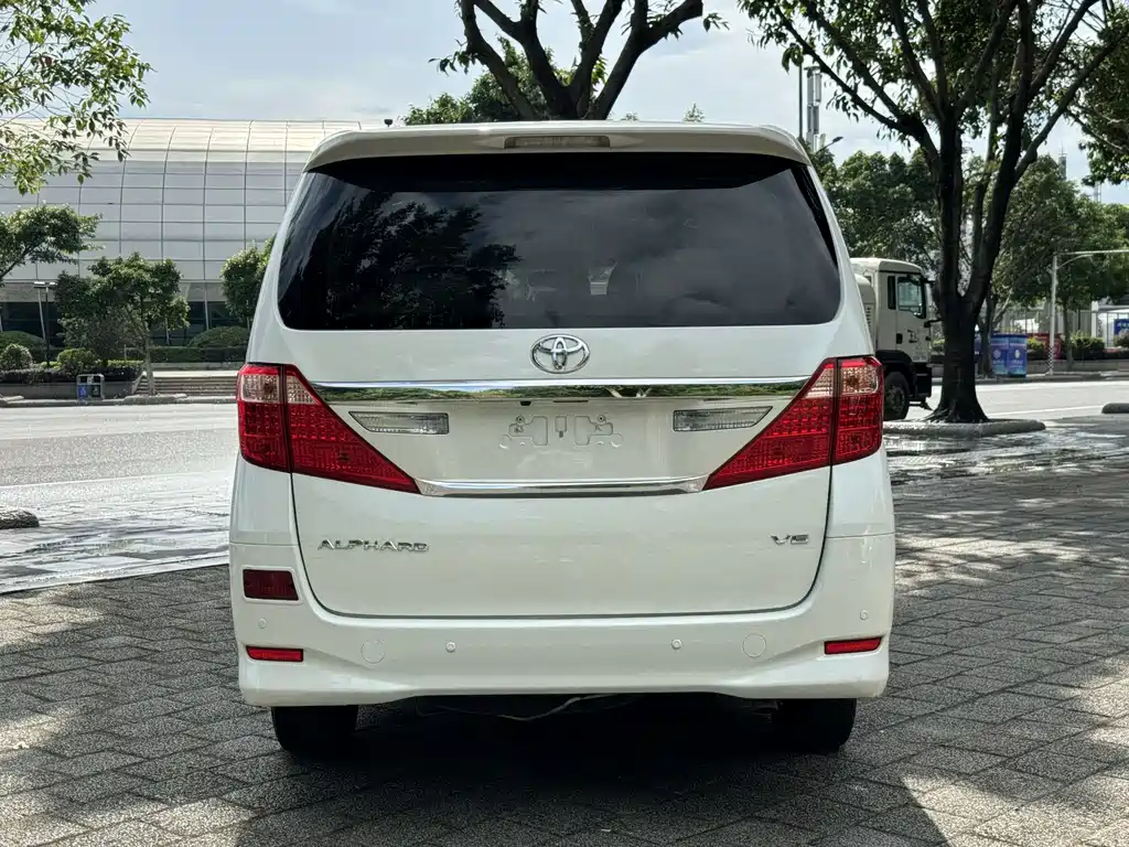 Toyota Alphard 2012 — фото 5