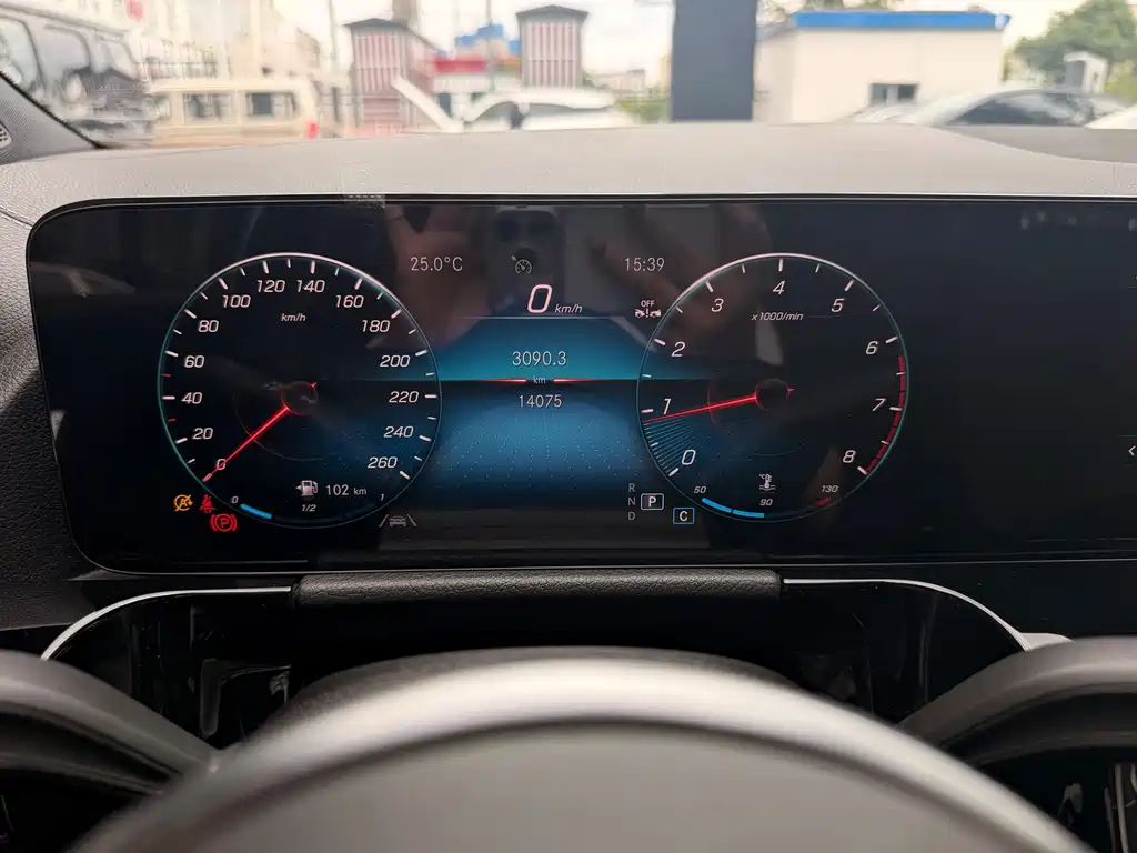 Mercedes-Benz GLA 2023 — фото 28