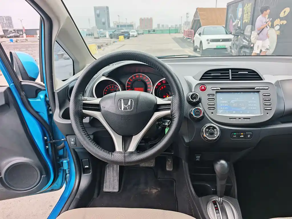 Honda Fit 2014 — фото 17
