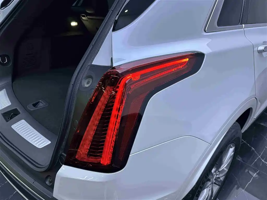 Cadillac XT5 2022 — фото 22