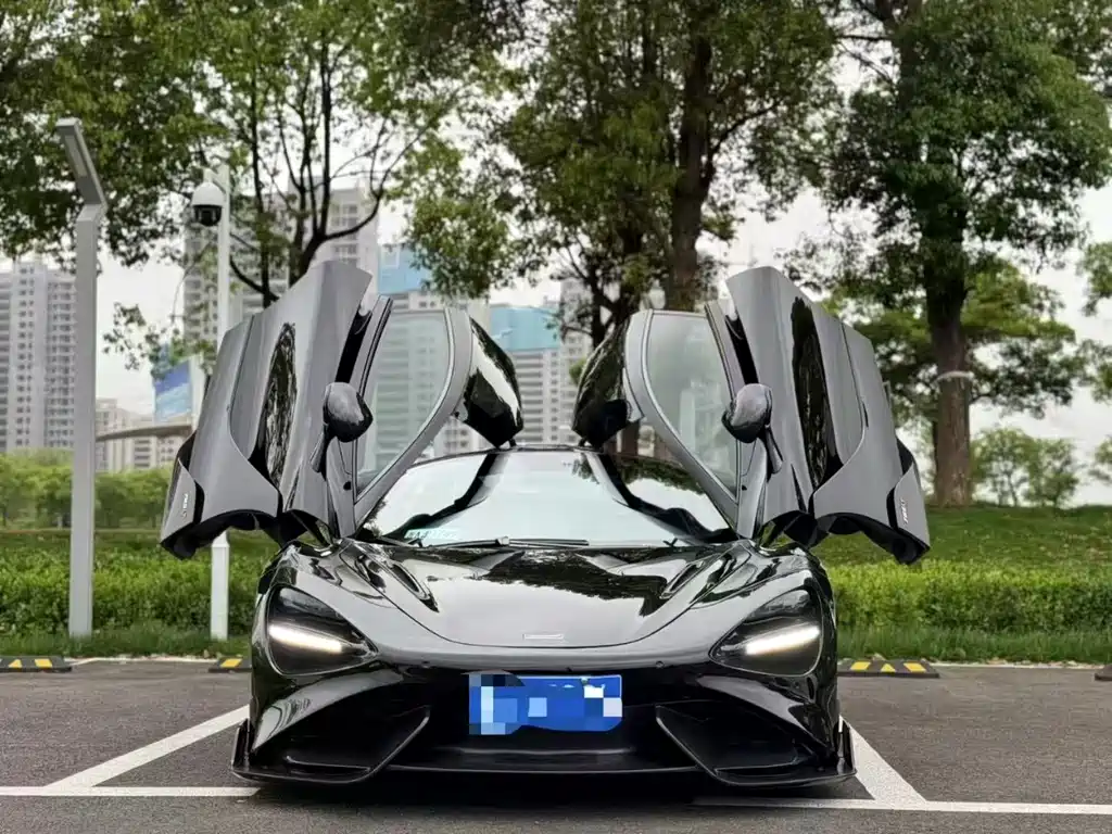 McLaren 720S 2020 — фото 2