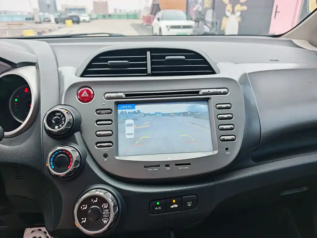 Honda Fit 2014 — фото 12