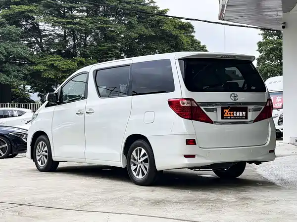 Toyota Alphard 2014