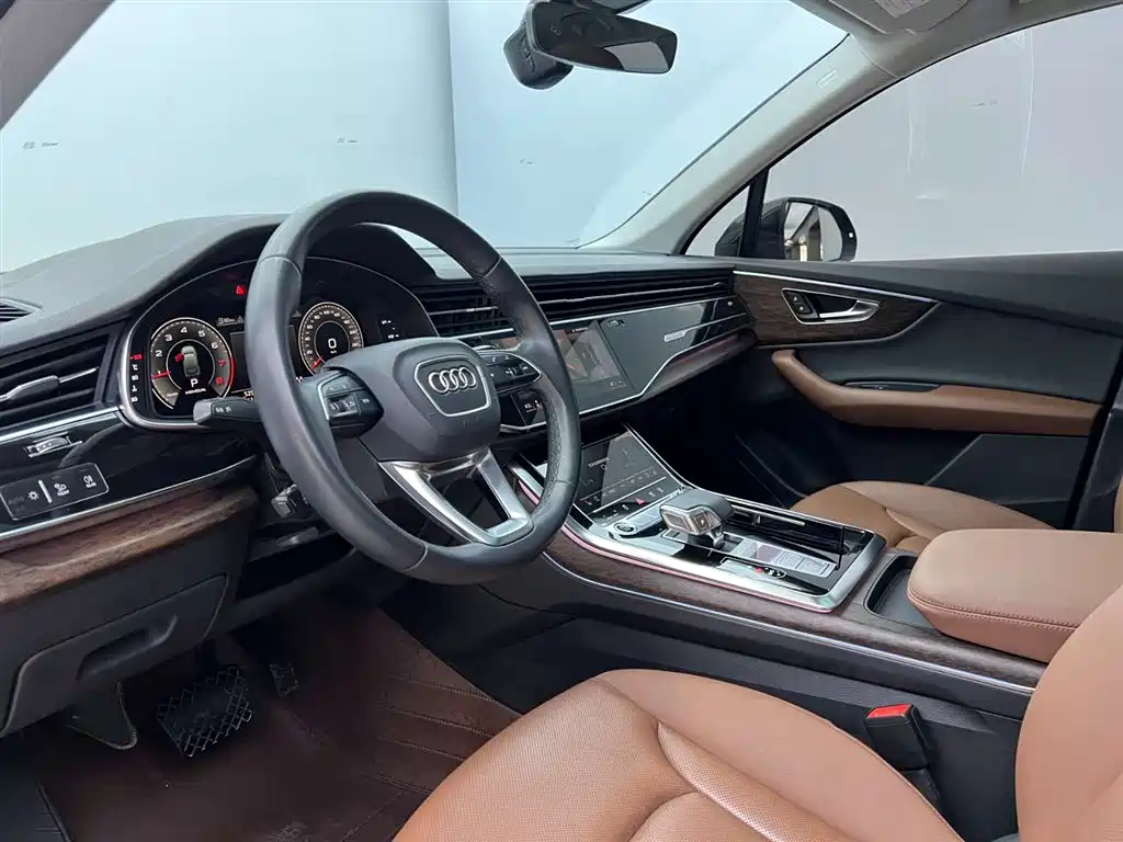 Audi Q7 2022 — фото 33