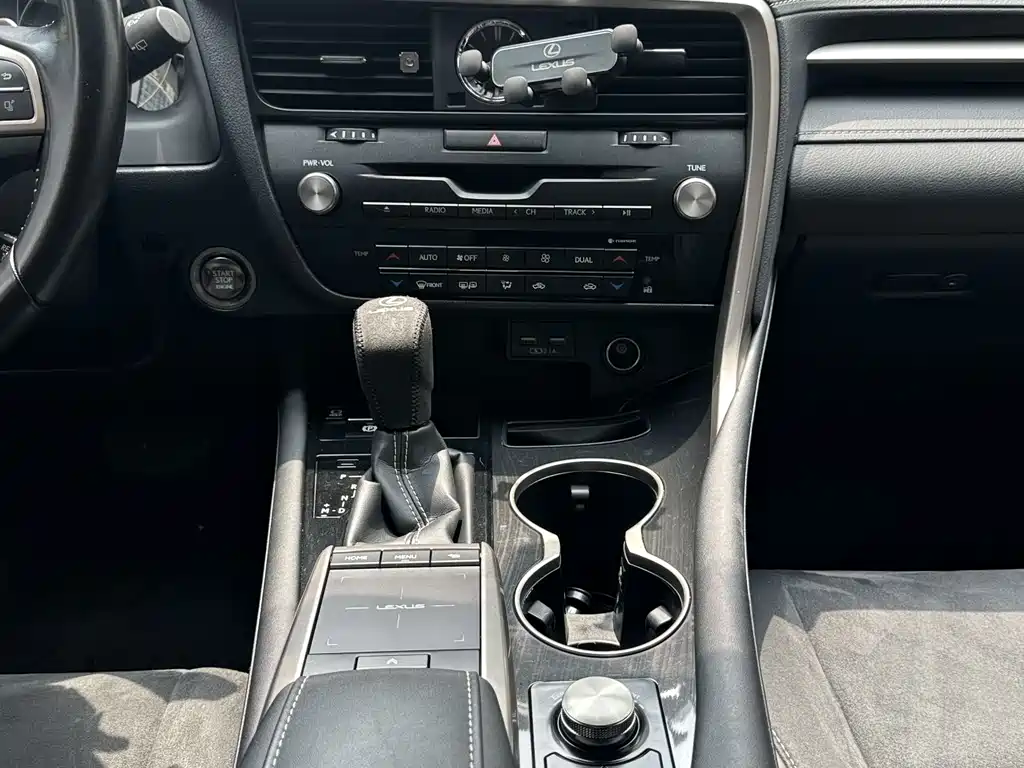 Lexus RX 2021 — фото 12