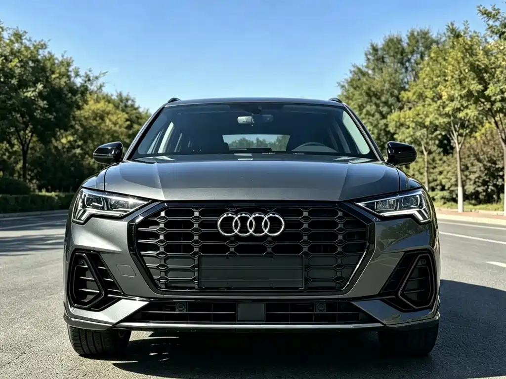 Audi Q3 2022 — фото 2