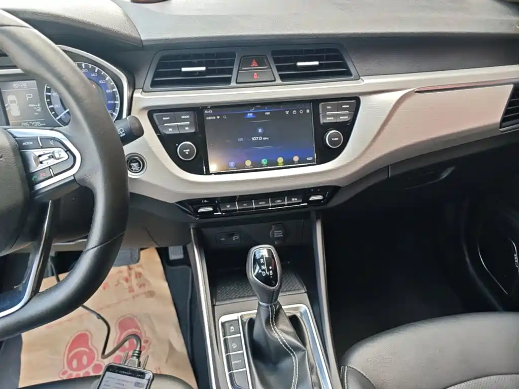 Geely Vision X3 2019 — фото 13