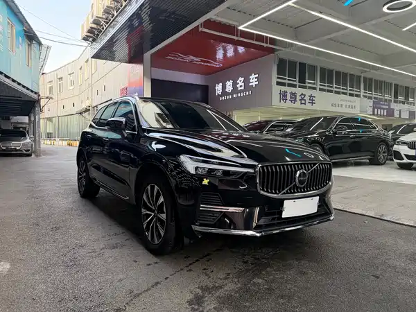 Volvo XC60 2025