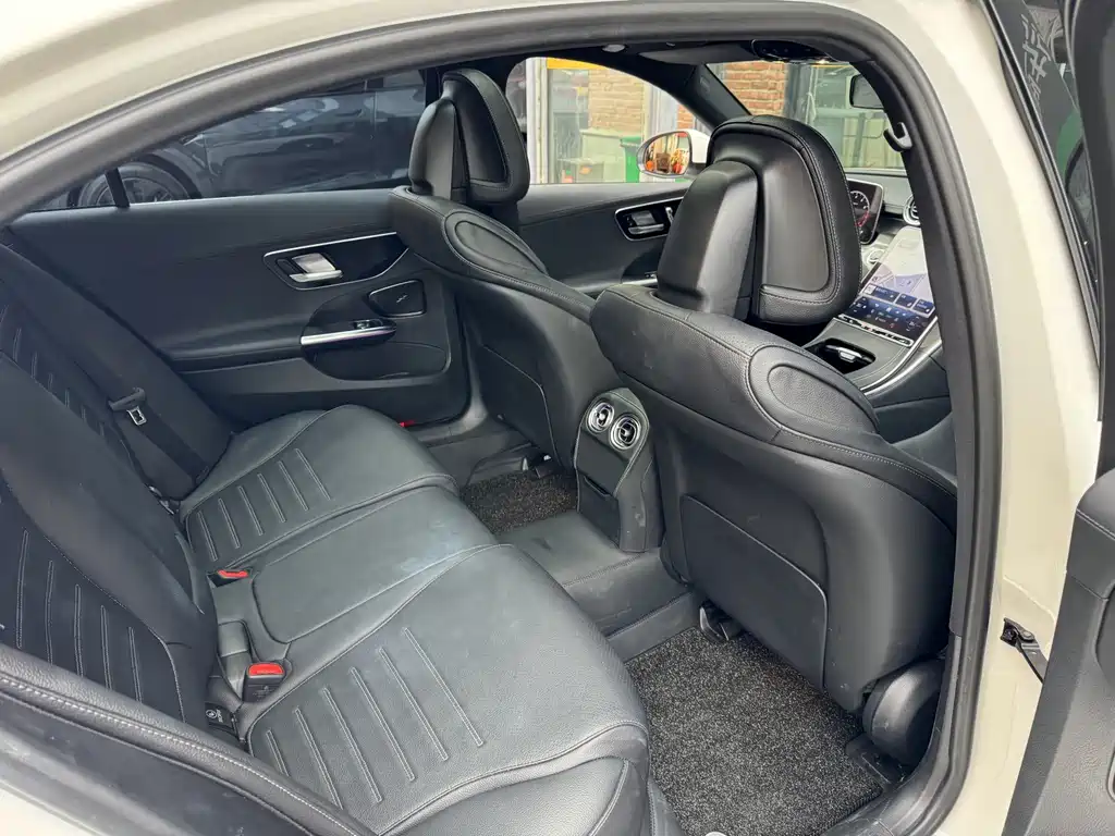 Mercedes-Benz C-Class 2022 — фото 18
