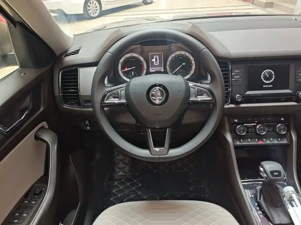 Skoda Kodiaq 2017 — фото 11