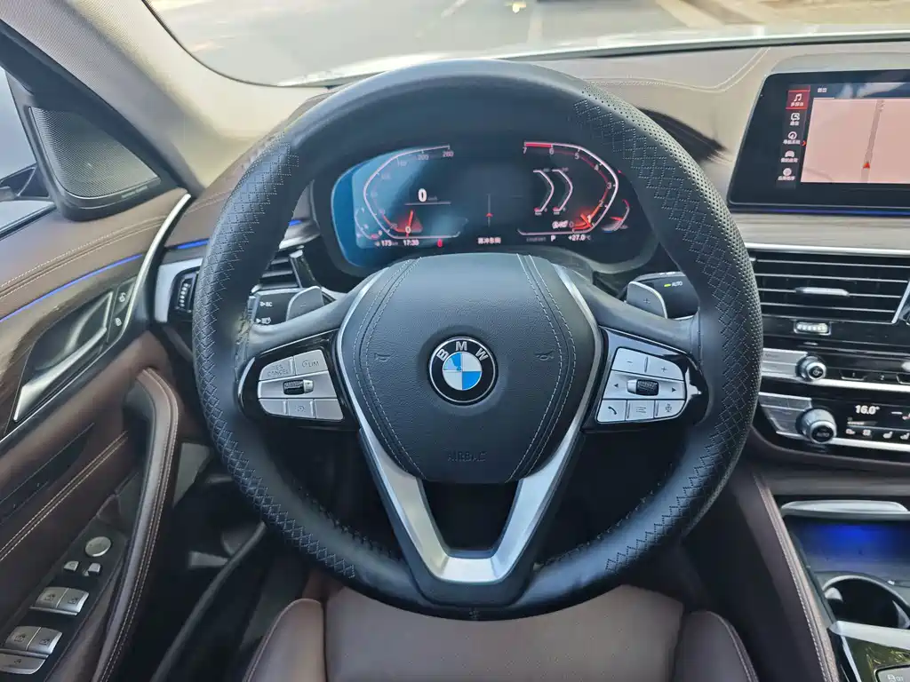 BMW 5 Series 2020 — фото 12