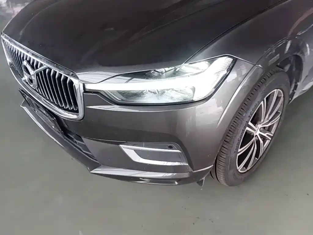 Volvo XC60 2021 — фото 24