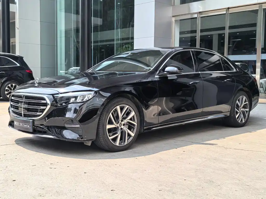 Mercedes-Benz E-Class 2024