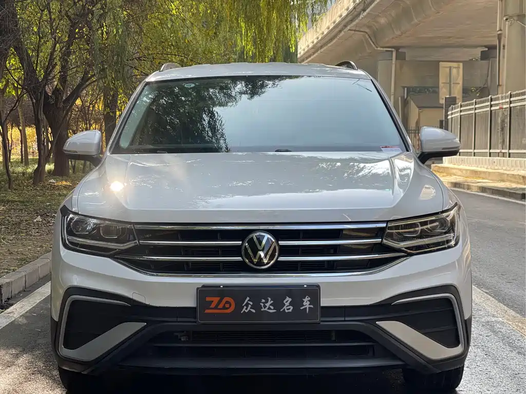 Volkswagen Tiguan L 2022 — фото 2