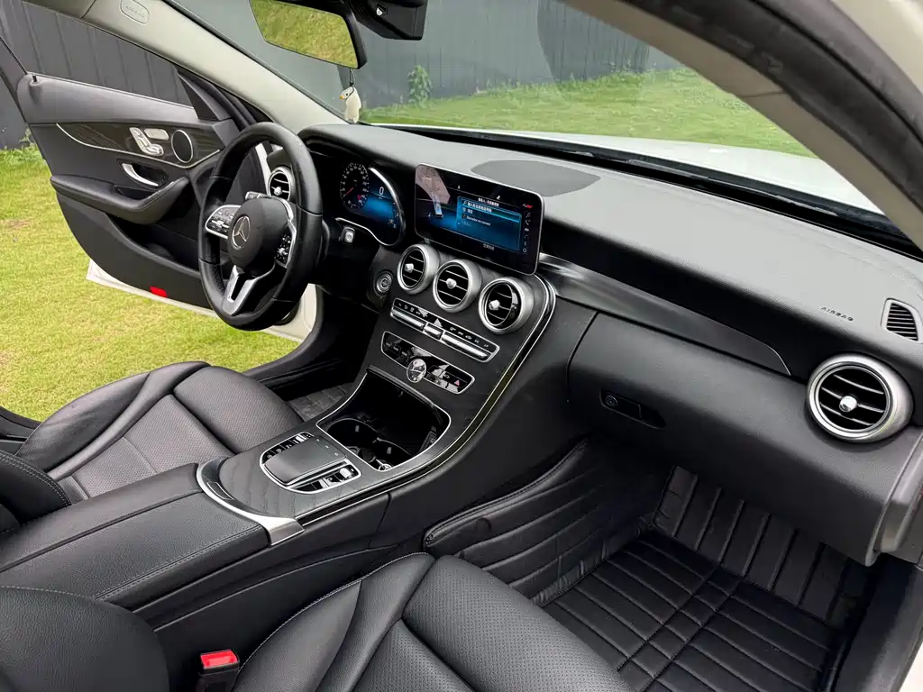 Mercedes-Benz C-Class 2021 — фото 13