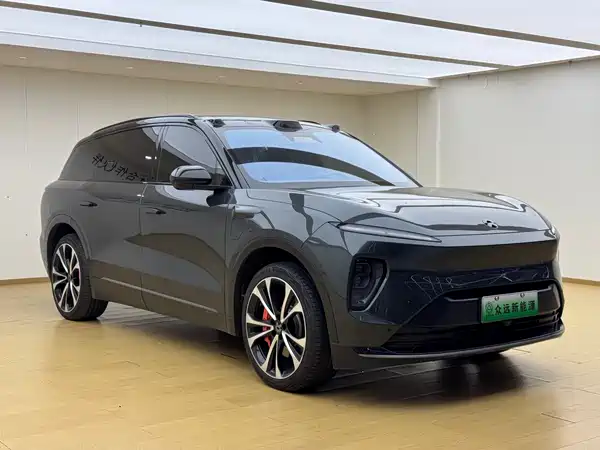 NIO ES8 2023