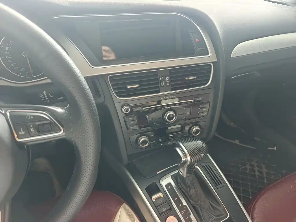 Audi A4L 2016