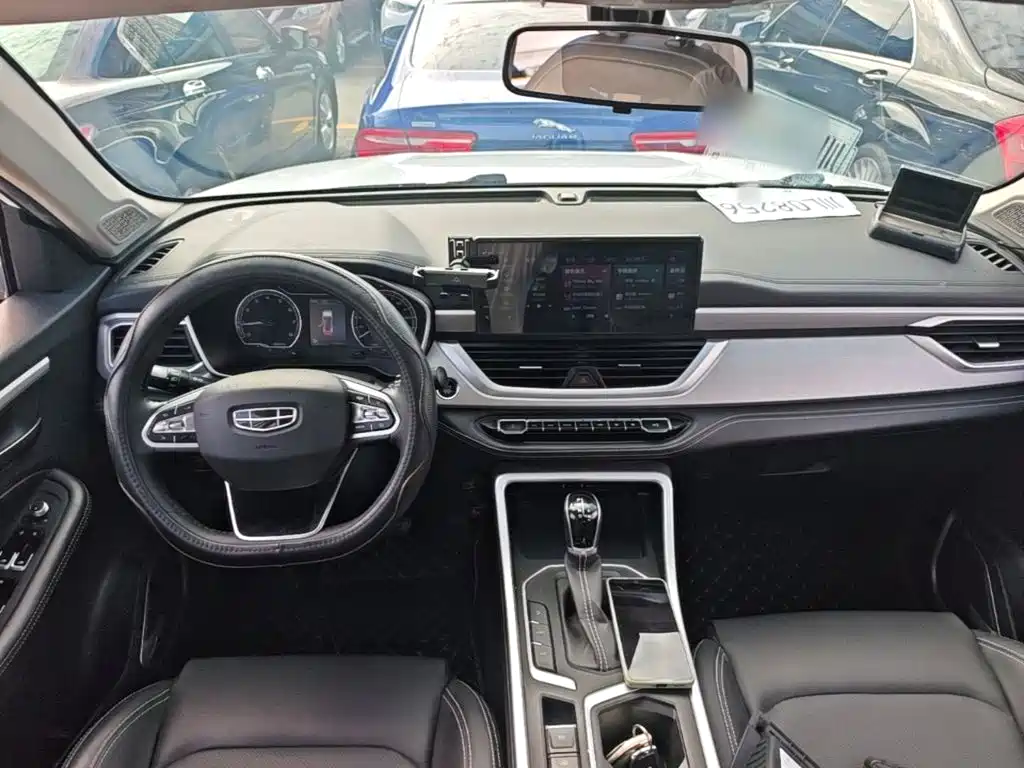 Geely Vision X6 2020 — фото 10