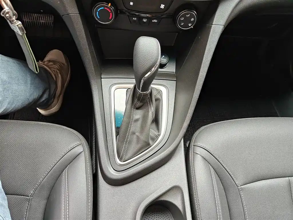 Buick Excelle 2022 — фото 14