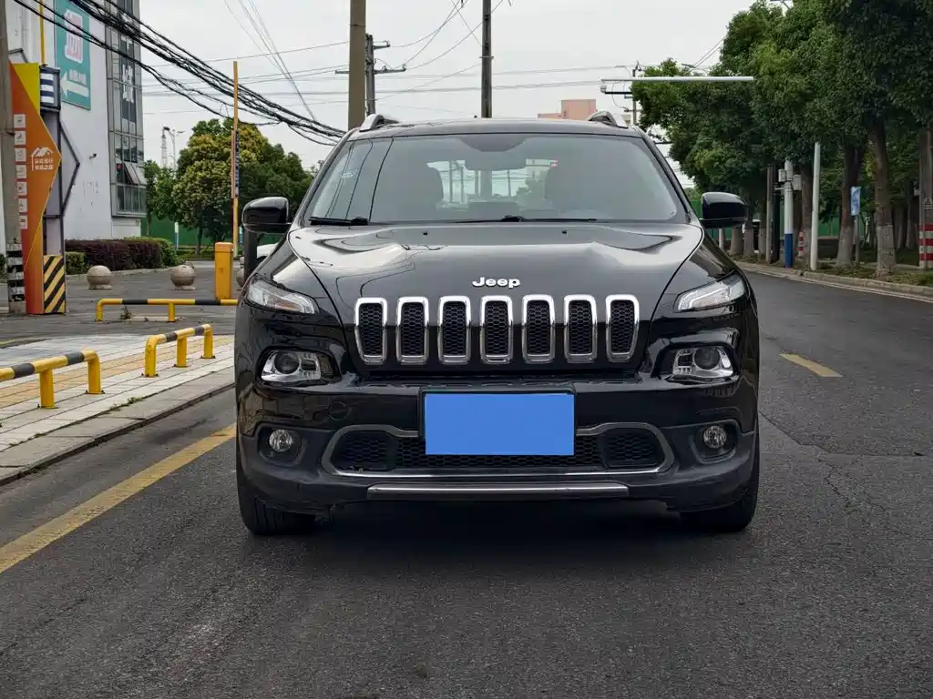 Jeep Cherokee 2017 — фото 2