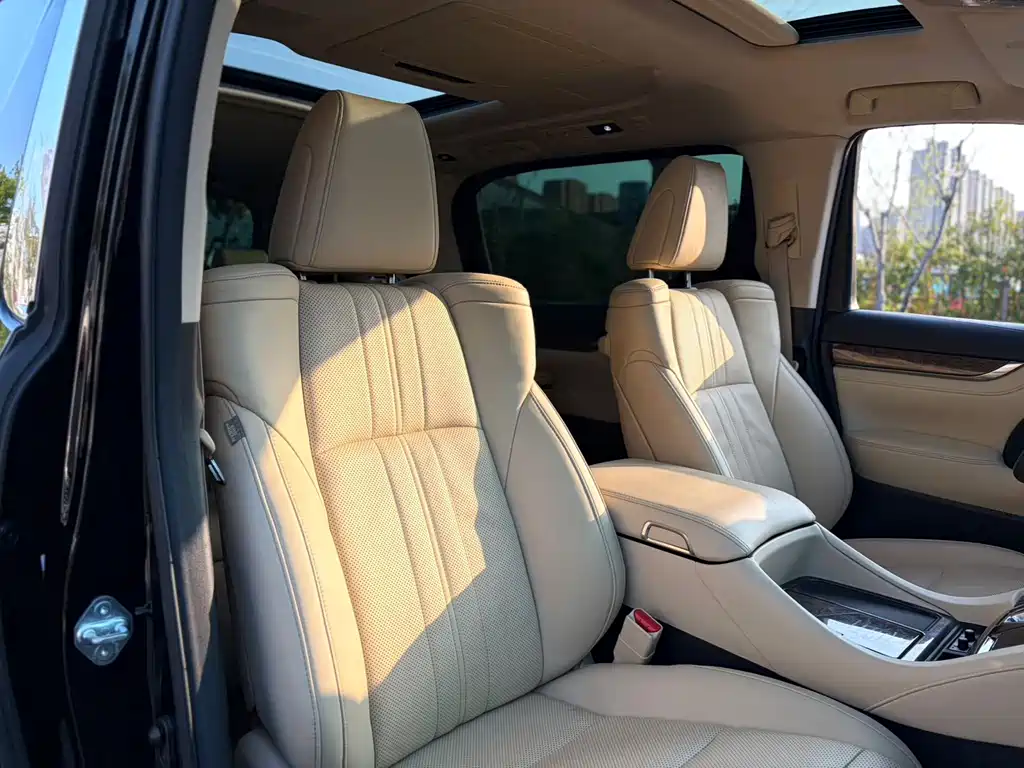 Toyota Vellfire 2021 — фото 17
