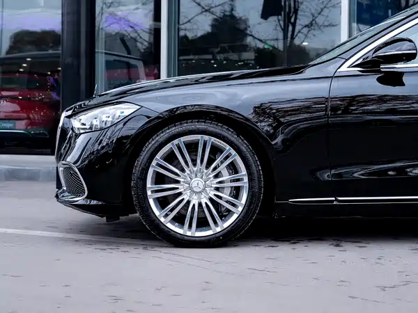Mercedes-Benz Maybach S-Class 2026
