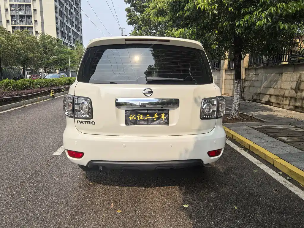 Nissan Patrol 2017 — фото 15