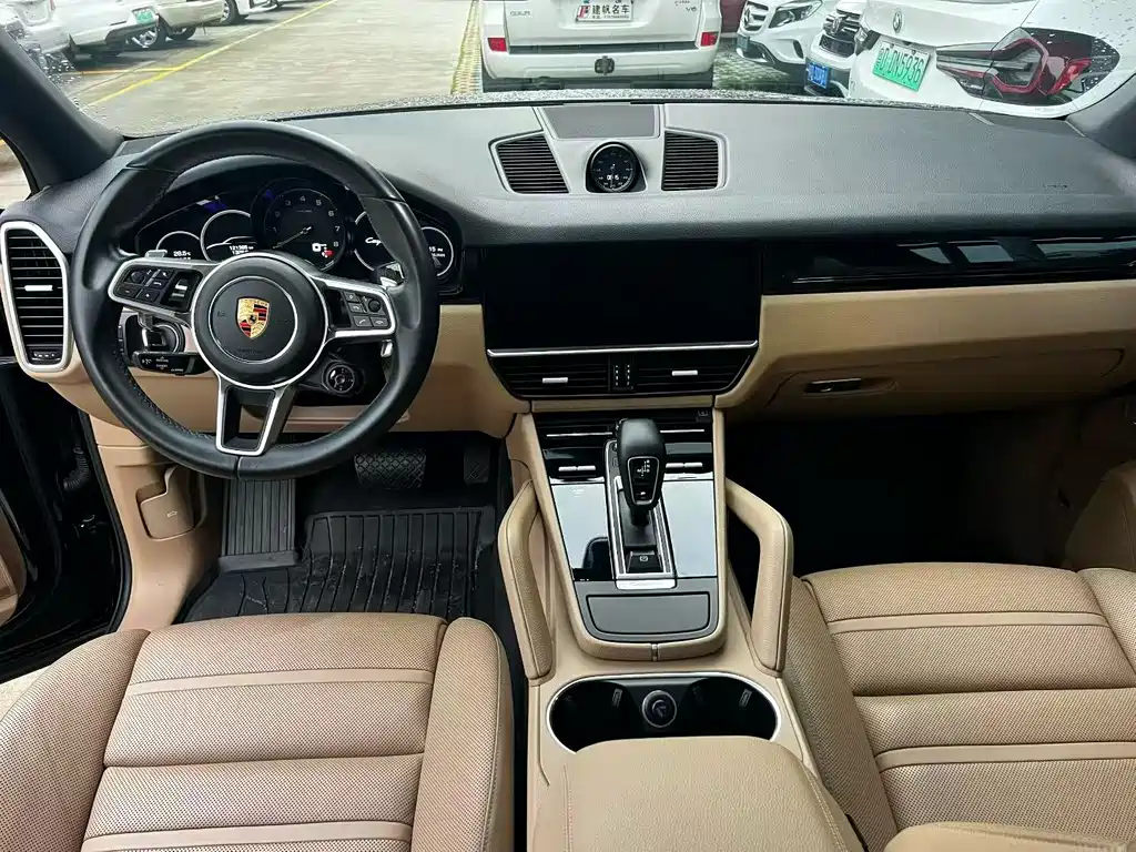 Porsche Cayenne Hybrid 2019 — фото 4