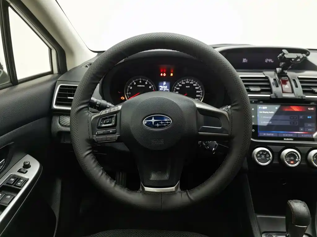 Subaru XV 2016 — фото 11