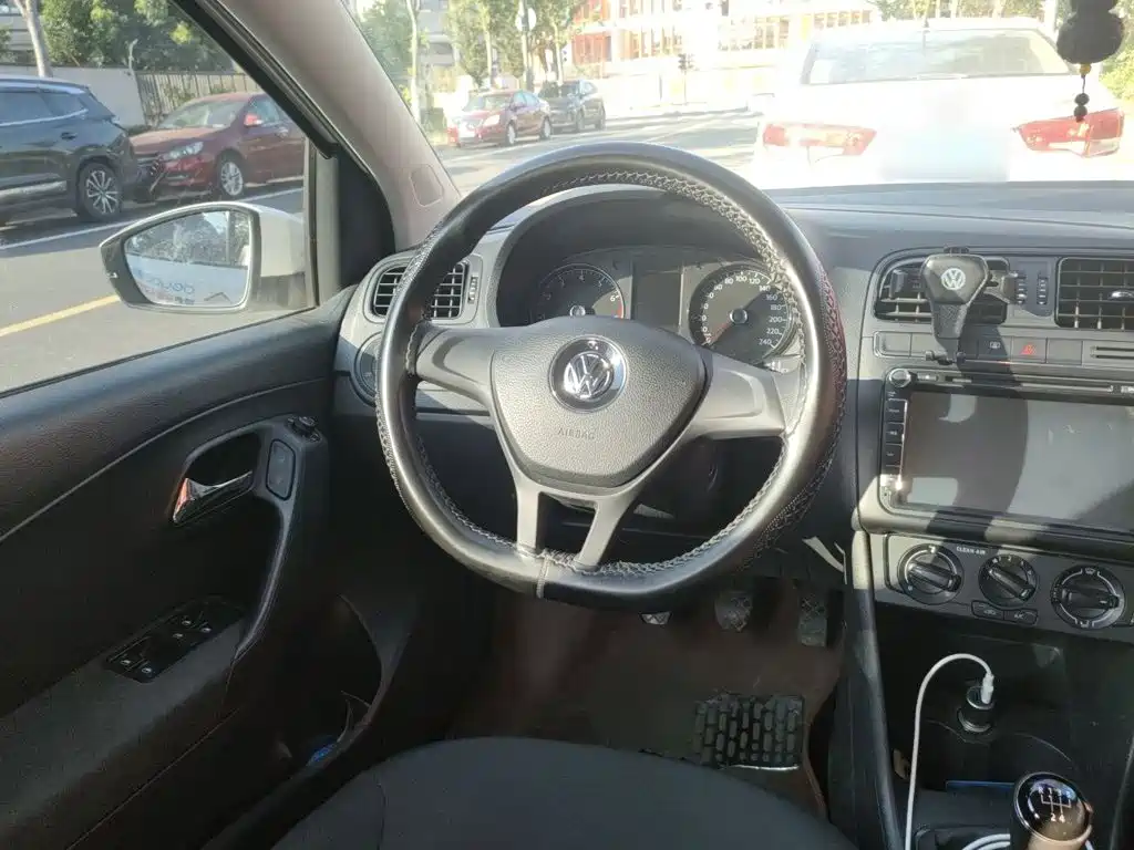 Volkswagen Polo 2016