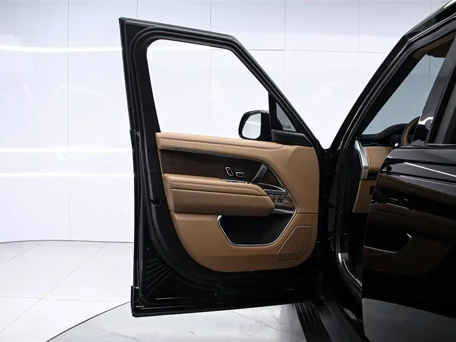Land Rover Range Rover 2024 — фото 11