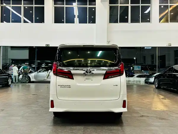 Toyota Alphard 2018