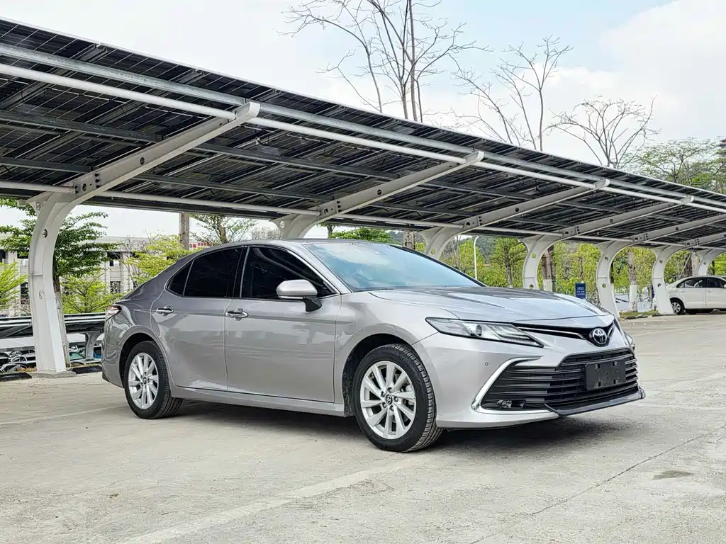Toyota Camry 2022 — фото 21