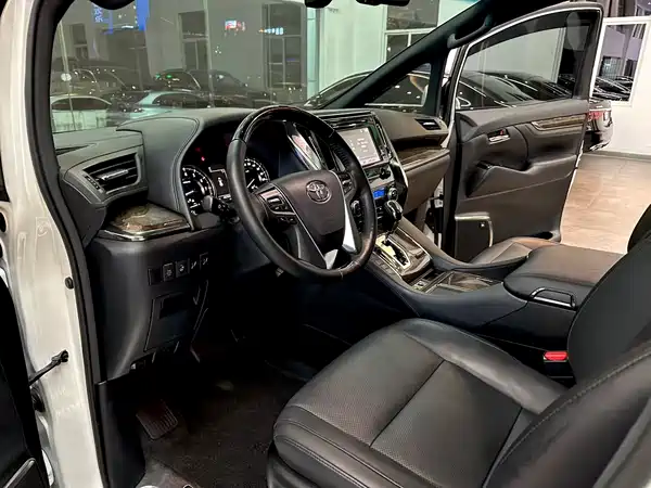 Toyota Alphard 2018