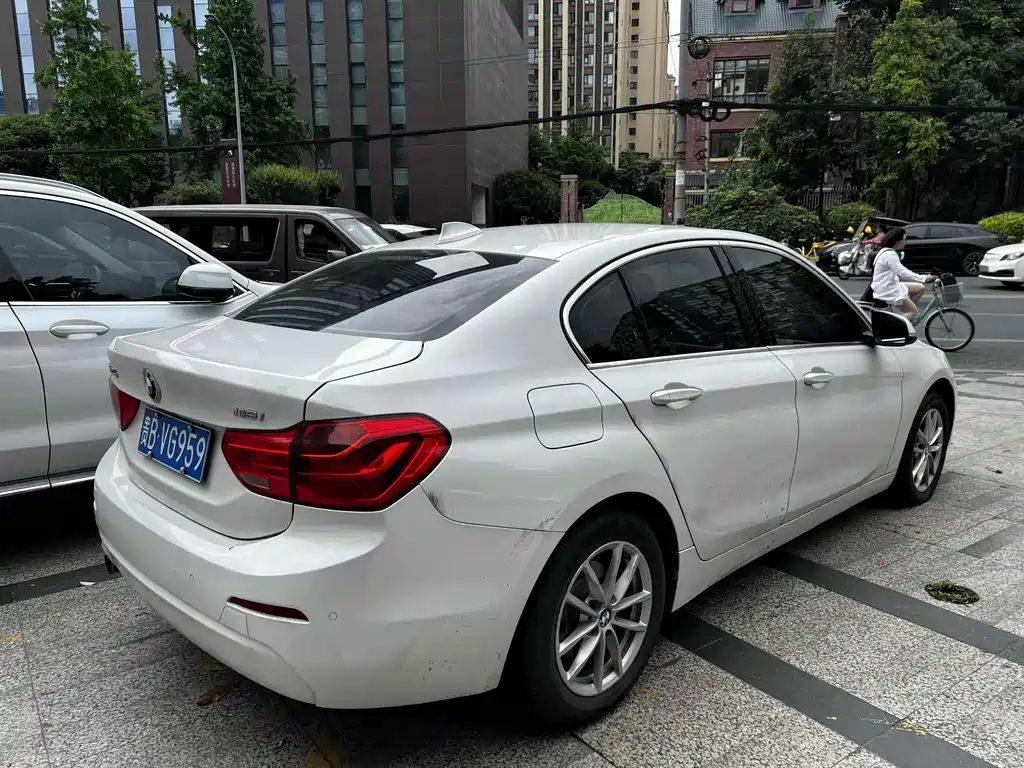BMW 1 Series 2018 — фото 3