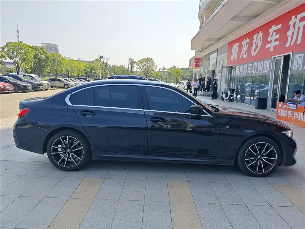 BMW 3 Series 2025