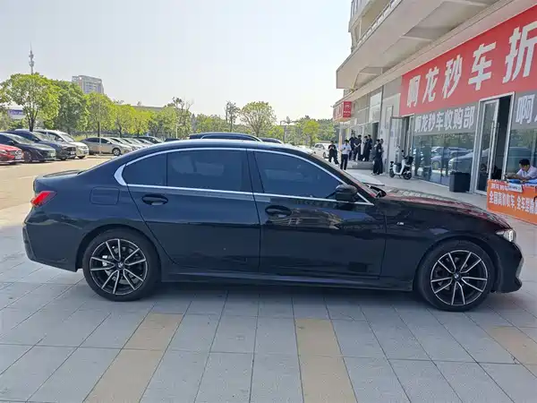 BMW 3 Series 2025