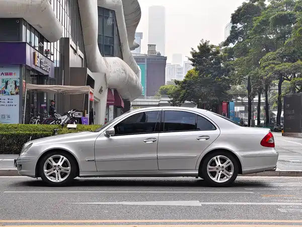 Mercedes-Benz E-Class 2008